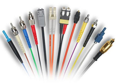 SC UPC الألياف التصحيح الحبل ، كابلات الألياف الطائر SM 3.0mm PVC سترة OEM