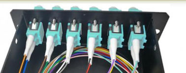 50/125 OM3 تحميل FTTH مربع إنهاء ، وحدة توزيع الألياف البصرية مع لوحة التصحيح